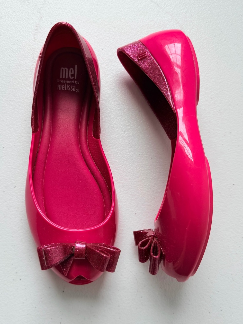 Mel Dreamed by Melissa Pink Glitter Dress Flats w/Bow
Girls Size 1 Youth *flaw